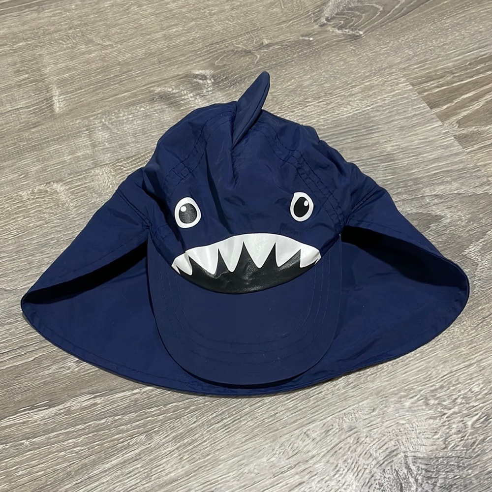Cat & Jack Toddler Beach Sun Hat Sun Protection Shark and Fish Navy Blue 3-6 Mo